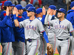 Guardians lose to Rangers, remain tied with Tigers atop AL Central |  theScore.com