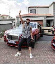 We saw cassper nyovest with a black rolls royce on the weekend of his fill up the dome concert and the rapper did indeed share that the car was a sponsor for the weekend. Rolls Royce Doesn T Belong To Cassper Nyovest Nor Euphonik Hip Hop Artists Style Royce