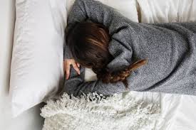 If You Re Like Most People The Idea Of Taping Your Mouth Shut While You Sleep Might Sound A Little Well Alar Womens Hairstyles Wedge Hairstyles Bouffant Hair