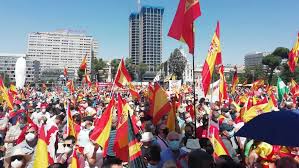 La derecha se reúne de nuevo en la madrileña plaza de colón contra los indultos a los políticos del procés que planea el gobierno. Las Reacciones Politicas A La Manifestacion De Colon Contra Los Indultos Al Proces Onda Cero Radio