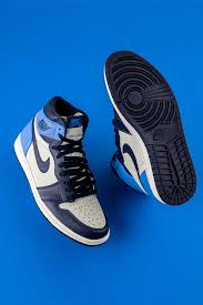 Air Jordan 1 Retro High Og Obsidian University Blue 555088 140 2019 In 2020 Jordan Shoes Girls Black Nike Shoes Nike Air Shoes