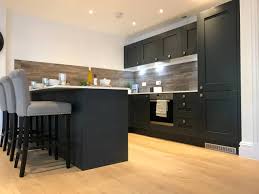 Light grey shaker kitchen white worktops howdens worktops quartz. Modern Shaker Kitchen With Charcoal Doors And 20mm Quartz Worktop Contemporary Kitchen Dorset By Meridien Interiors Houzz