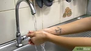 For first time henna tattoo artists, or even novice henna tattoo artists, consider using a stencil to ensure a great design. How To Do A Henna Tattoo 15 Steps With Pictures Wikihow
