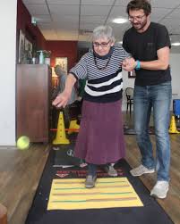 Animation Parcours Marche Avec Romain Lecoeur Kinesitherapeute Residence Etoile Du Matin Kinesitherapeute Animation Animation Pour Personnes Agees