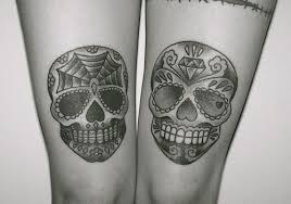 Black And White Sugar Skull Thigh Tattoo Beautifil Skull Tattoo For Girls Beauty And Fashion Sugar Skull Tattoos Skull Thigh Tattoos Skull Tattoo