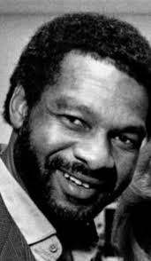 Isaac Smith, whose animal carvings transcended U.S. folk art, dies at 72