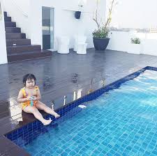 Berenang merupakan aktivitas olahraga yang sangat menyenangkan. 7 Perlengkapan Berenang Anak Yang Wajib Dibawa Food Travel And Lifestyle Blog