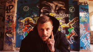 Video wurde von mir selber aufgenommen alle recht an. Rapper Kontra K Ganz Soft So Hat Mein Sohn Mich Verandert Musik Bild De