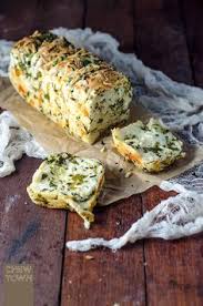 Garlic Herb And Cheese Pull Apart Bread Chew Town Food Blog Recette Recettes De Cuisine Nourriture Cuisine Et Boissons