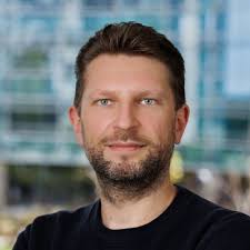 Dennis de Bakker (@DEMdeBakker)