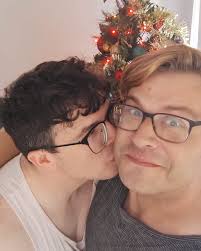 Travis Cool (@triptrav1985) • Instagram photos and videos