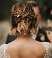 Coiffure mariage carré mi long. 20 Coiffures De Mariee Pour Toutes Les Longueurs Et Tous Les Types De Cheveux Marie Claire Belgique