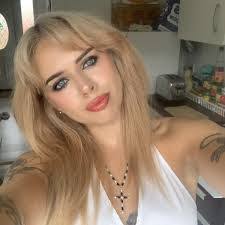 Natasha South's Instagram, Twitter & Facebook