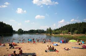 Bezoek de gouden stad praag of ga skiën in het reuzengebergte. Zomervakantie Tsjechie