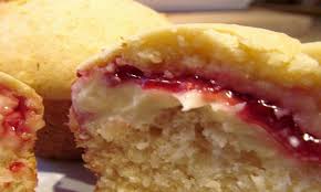 Laissez Vous Charmer Par Ce Muffin Au Fromage Et A La Confiture De Framboise Recette Dessert Confiture De Framboise Recette