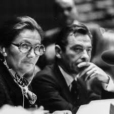 Femmes « diplomates » en Europe de 1815 à nos jours