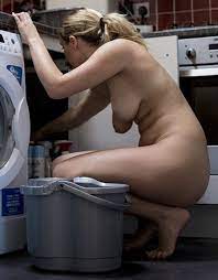 Ironing the laundry (74 photos) - porn photo
