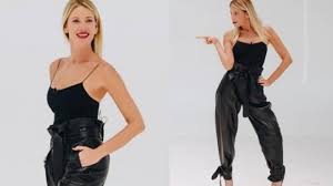 Alessia marcuzzi a pochissimi minuiti dalla diretta de le iene show annuncia sui social la sua assenza. Le Iene Il Look Di Alessia Marcuzzi Non Convince E Piovono Critiche Sui Social Ma Come