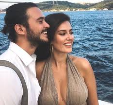 17 nisan 1986, i̇stanbul) türk sinema, dizi ve. Pelin Akil Kimdir Pelin Akil Nereli Ve Kac Yasinda Magazin Haberleri