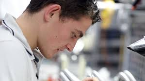 Die klassische kármánsche wirbelstrasse hinter einem. Schweizerisches Product Center Fur Durchflussmesstechnik Endress Hauser