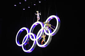 La celebración del evento, que su edición participarán aproximadamente 3.920 atletas de 206 países, que competirán en 32 deportes. La Apertura De Los Juegos Olimpicos De La Juventud Impresionante Show De Sonidos Y Colores En El Obelisco