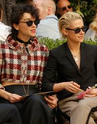 Vincent — the antidote 03:39. Who Is St Vincent Aka Annie Clark When Did She Date Cara Delevingne And Kristen Stewart And What Are Her Biggest Songs And Albums