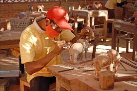 Retrouvez les sculptures sur bois d'hubert chazelle sur internet. Conseils Essentiels Pour Commencer La Sculpture Sur Bois Terre Des Arts