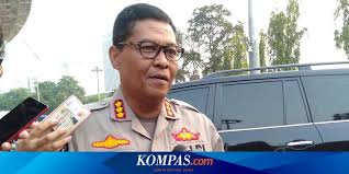 Tata siomay dan pelengkap di atas piring saji. Polisi Ungkap Praktik Pembuatan Surat Izin Operator Palsu