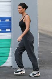 Home Of Look Luxury Style And Fashion Trend Coverage Looks Magazine Home Of Look Style Fashion Trends Range From Super Bright Colours To A New Wave Of Sh Kardashian Style