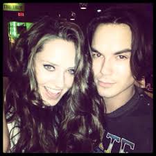 Merritt Patterson Olivia And Tyler Blackburn Caleb Behind The Scenes Of Ravenswood