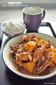 Semur Ayam Chicken In Nutmeg And Sweet Soy Sauce Recipe Resep Masakan Indonesia Masakan Indonesia Resep Masakan