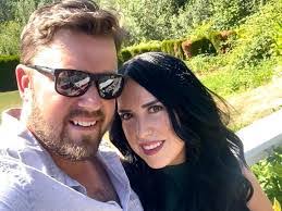 Amber Davison's Instagram, Twitter & Facebook