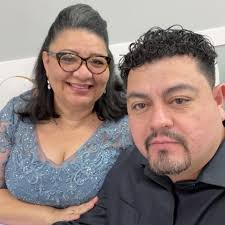 How much do you charge for a 3-tiered cake to feed 80 people in New Jersey?