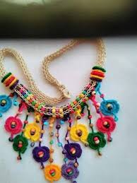 Bayanlar Icin Orgu Kolyeler Derya Baykal Orgu Dantel Modelleri Ornekleri Crochet Jewelry Crochet Accessories Fabric Jewelry