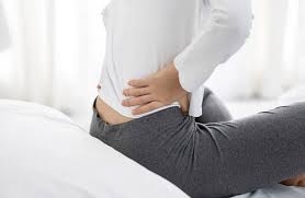 Sakit pinggang kiri ketika hamil muda. Penyakit Sakit Pinggang Gejala Penyebab Dan Cara Mengobati Halodoc