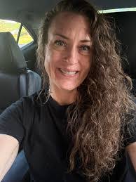 Adrianna Hunter's Instagram, Twitter & Facebook