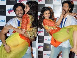 5 times when bollywood actress, alia bhatt, suffered from wardrobe malfunction and had an oops moment. Actress Malfunction Photos Filmibeat