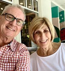 Dana Munson's Instagram, Twitter & Facebook