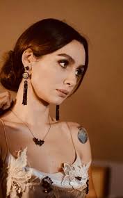 Akalay, who had her breakthrough with a role in the tv series yer gök aşk as havva, has appeared in vario. 200 Birce Akalay Ideas Black And White Love Turkish Actors Turkish Beauty