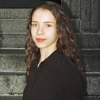 Laura Henning's Instagram, Twitter & Facebook