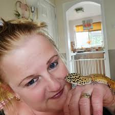 Hi everyone 👋 Echo and I want to wish all our gecko friends and gecko  parents a happy weekend 😊🦎🦎🦎🦎🦎🦎😊