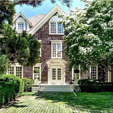 Beach On Instagram It S Always Sunny In Southampton Southamptonfortheseason Thehamptons The Hamptons House Styles Mansions