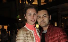 Lt → türkçe, i̇ngilizce, i̇spanyolca → serdar ortaç (135 şarkı 285 defa 24 dile çevrildi). Serdar Ortac Esi Ile Arasinda Kac Yas Fark Var Kurtaj Olayi Internet Haber