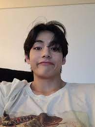 Haruharu On Twitter Taehyung Selca Kim Taehyung Taehyung