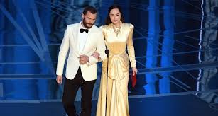 Los actores serán reconocidos este 24 de febrero con el oscar, el premio más deseado por el legendario cantante tony bennett tiene alzheimer. Jamie Dornan Was In No Mood To Humor Dakota Johnson At The 2017 Oscars Sheknows