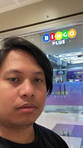 Beardless Paul Phoenix? Or Arnold Clavio?