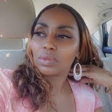 Deidra Dunlap's Instagram, Twitter & Facebook