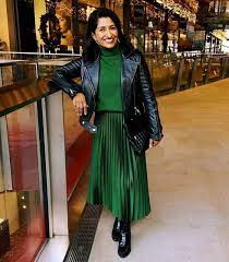 Here's an example of combining analogous muted colors: How To Wear Green Which Of These Color Palettes And Outfits Is Your Favorite