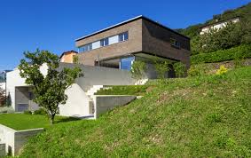 Construire Sur Un Terrain En Pente Ce Qu Il Faut Savoir