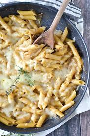 All that caramelized flavor, no spoons required. French Onion Pasta Is The Best Thing You Ll Eat This Week Onion Pasta Recipe Creamy French Onion Pasta French Onion Soup Recipe